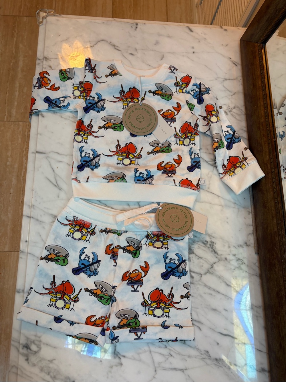 Stella McCartney Kids White Pajama Set with Multicolor Crab Print
